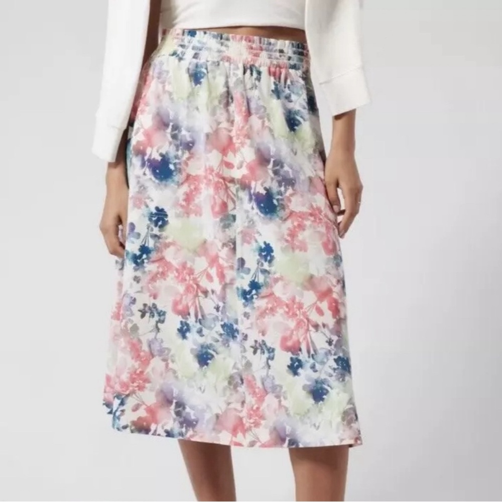 Athleta Savannah skirt, lumen floral cream, size small